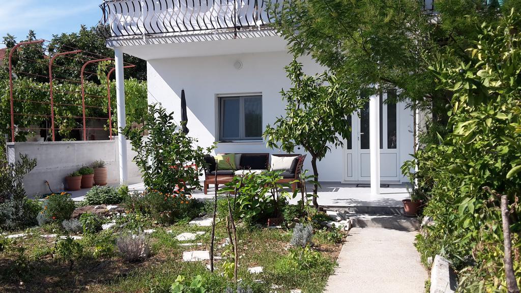 Apartment Kairos Trogir Bagian luar foto